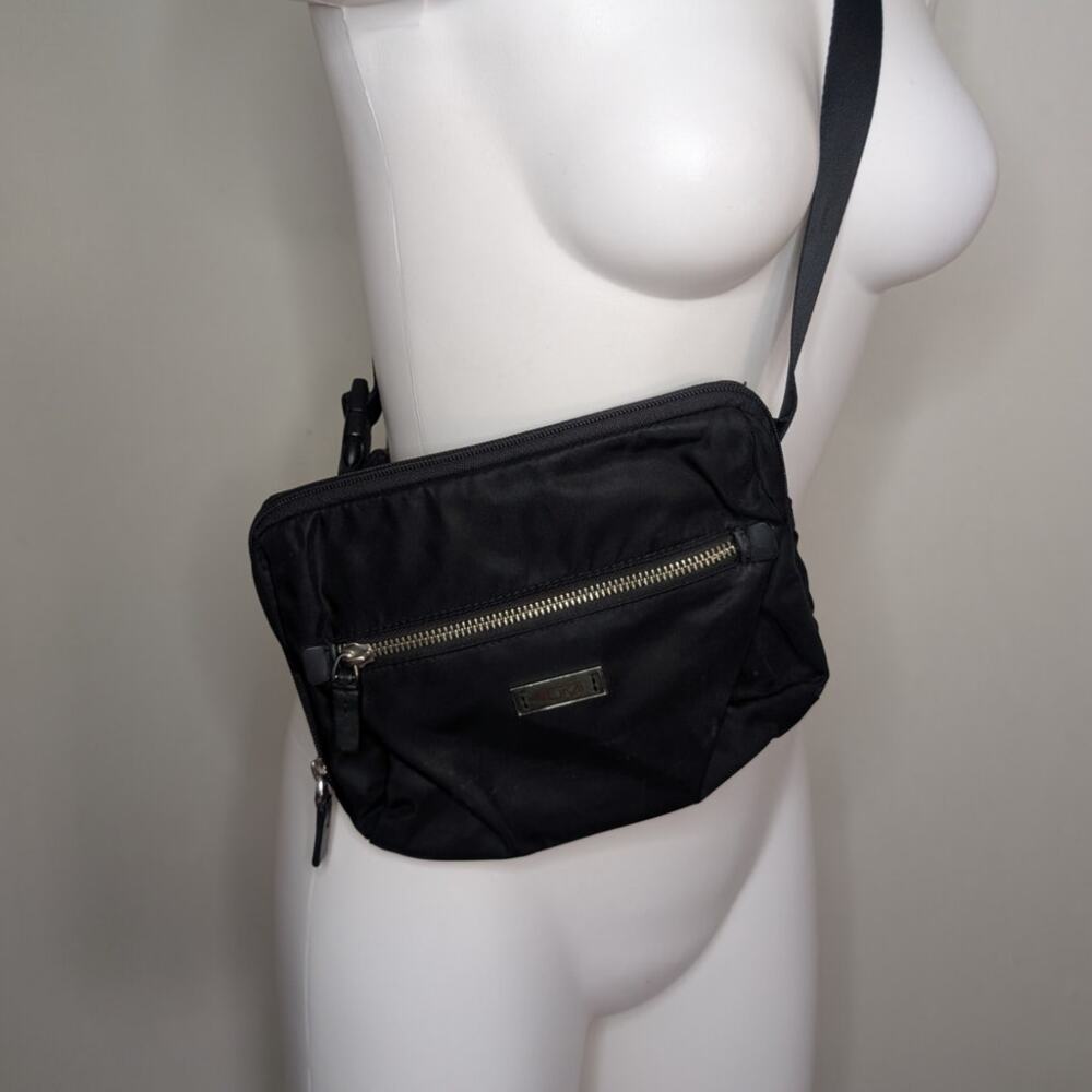 Vintage TUMI Travel Nylon Sling Belt Bag Waist Pack in Black
